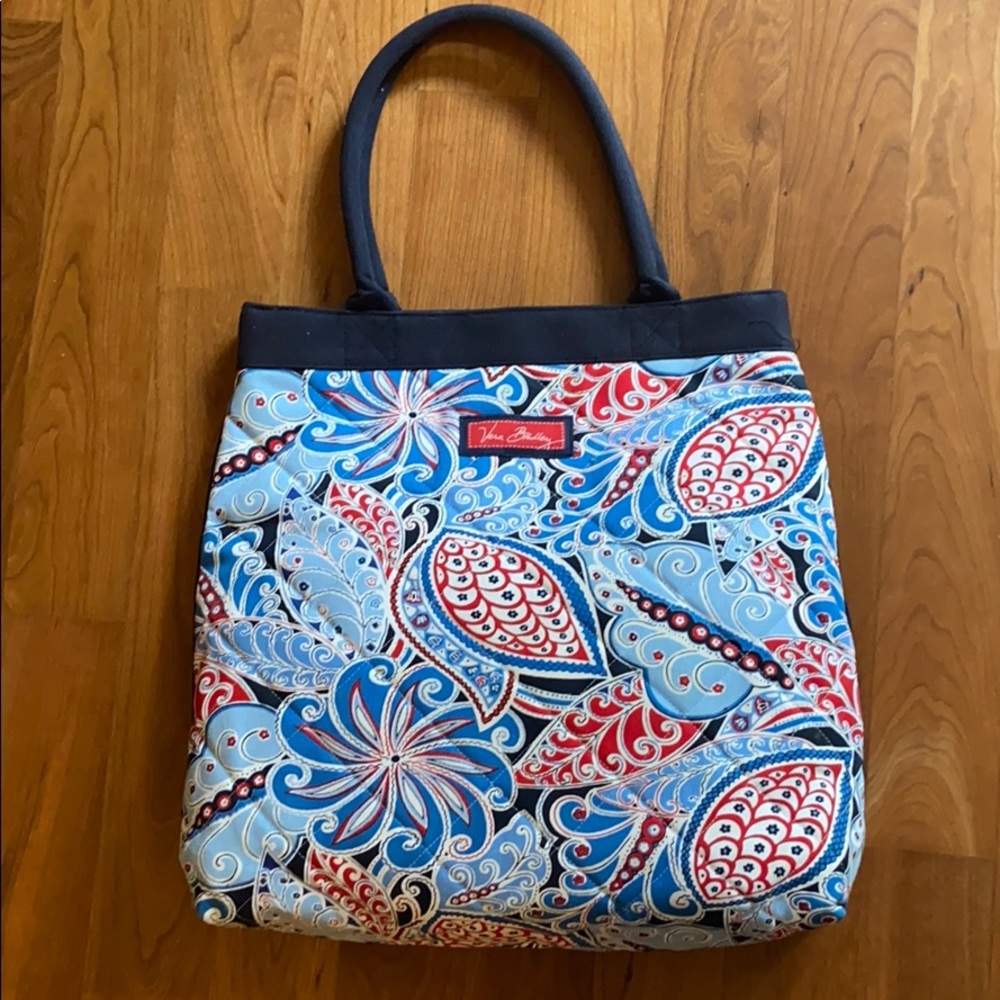 ❤️Almost new Red, White and Blue Vera Bradley Tote❤️
